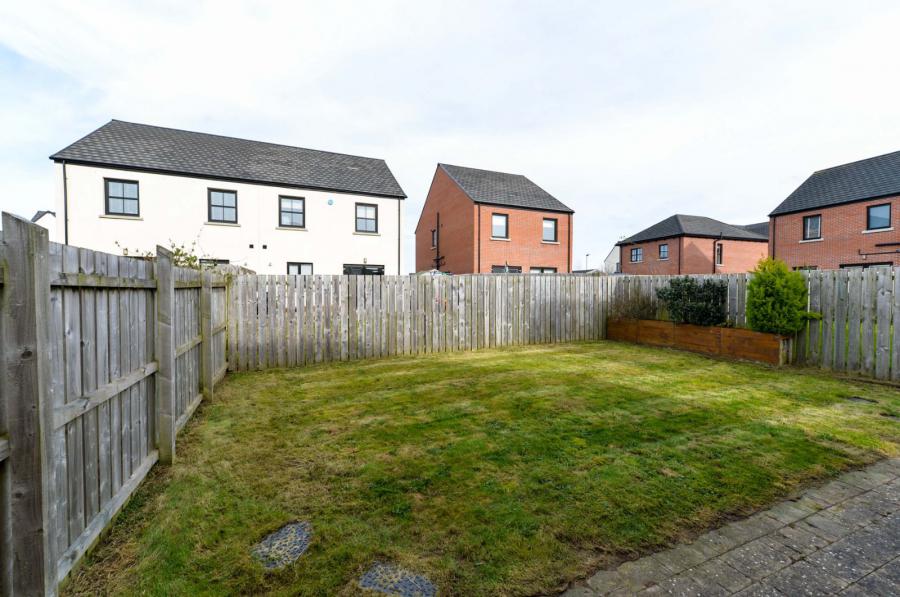 4 Castlegowan Place