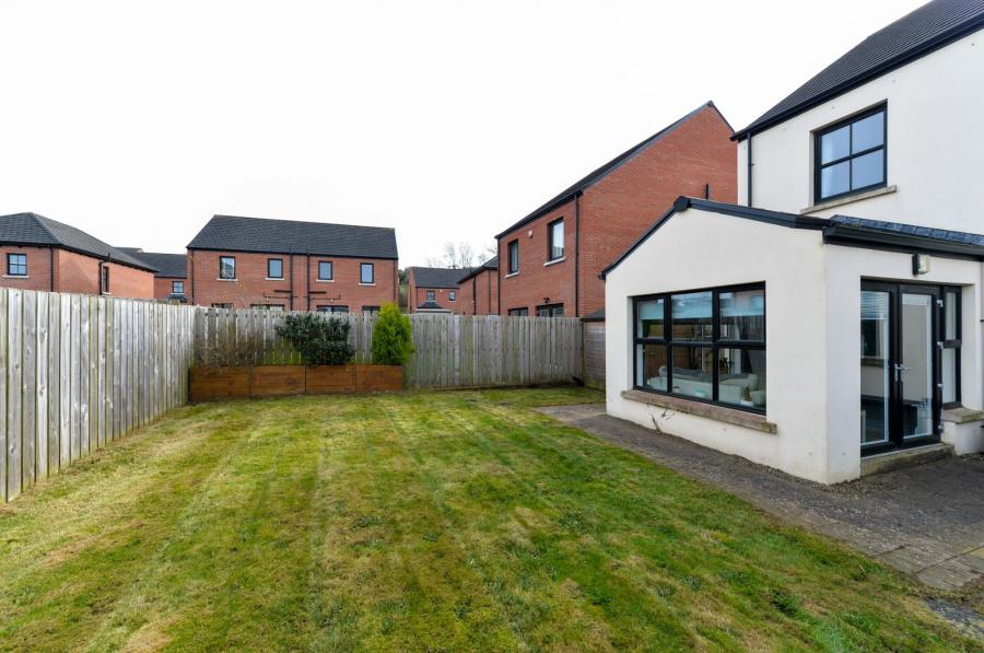 4 Castlegowan Place