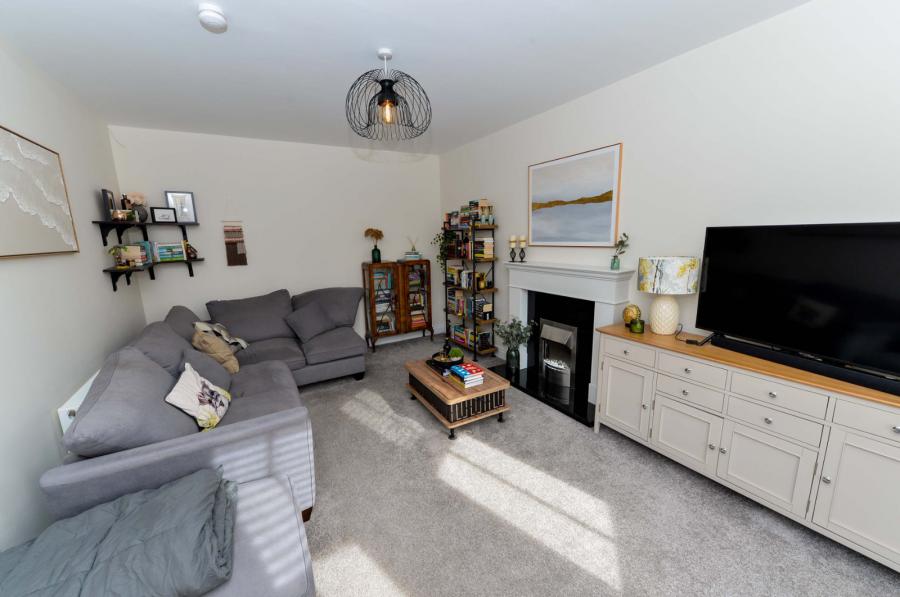 4 Castlegowan Place