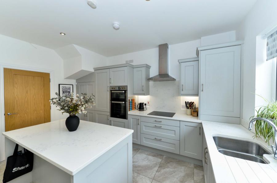 4 Castlegowan Place