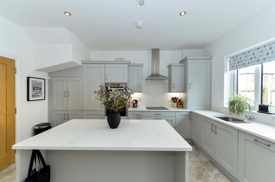4 Castlegowan Place