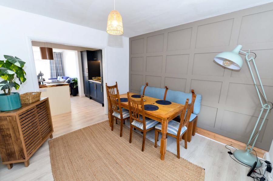 6 Oakdene Drive