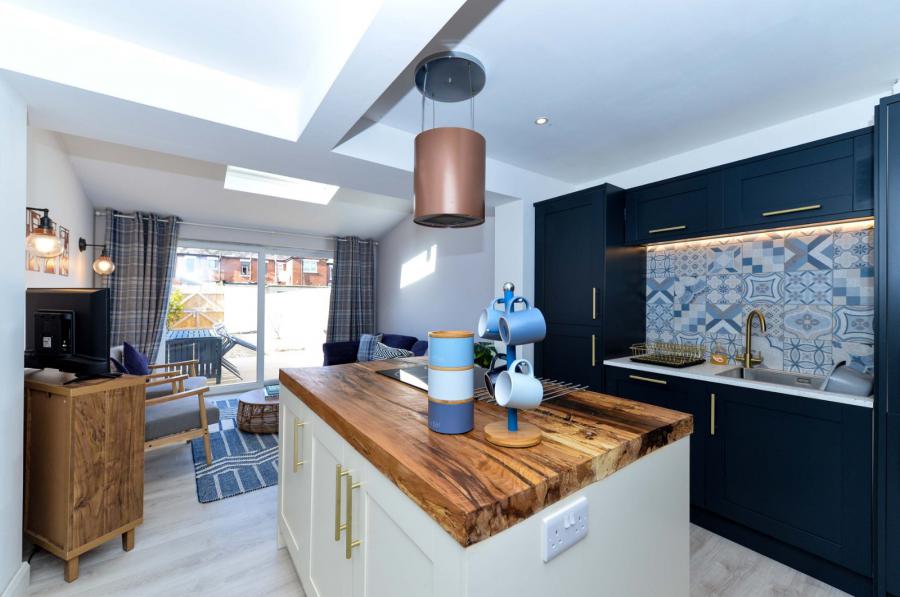6 Oakdene Drive