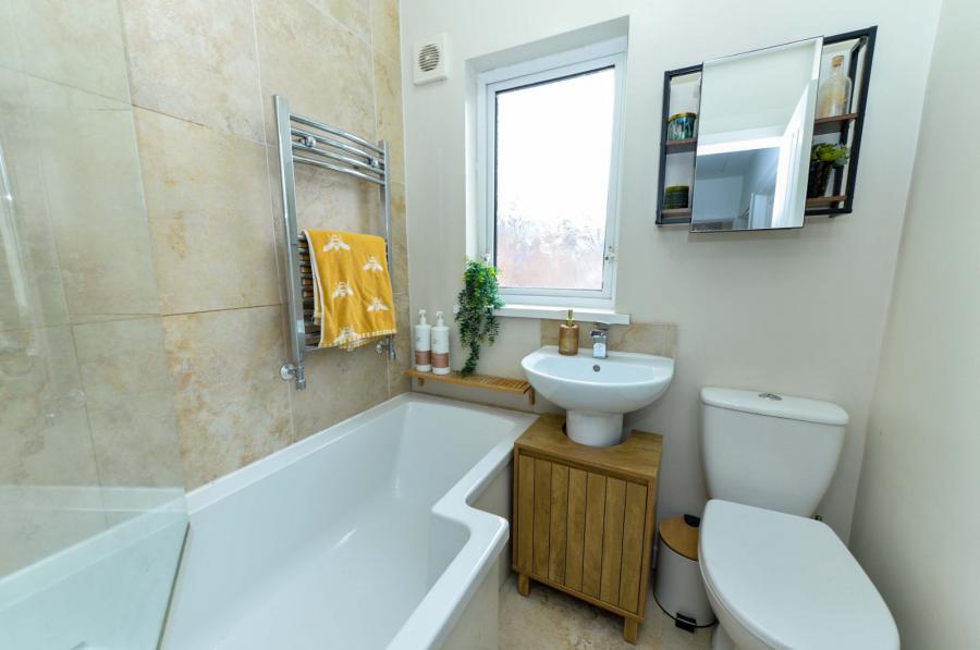 25 Strandburn Park