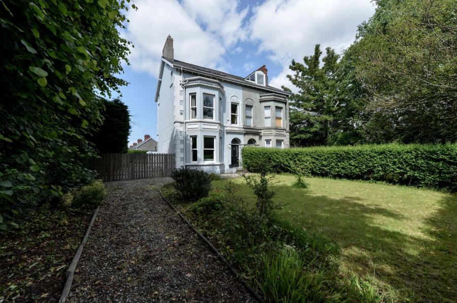 196 Upper Newtownards Road
