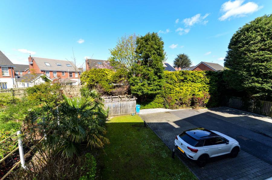 Apartment B4, 216 Belmont Road