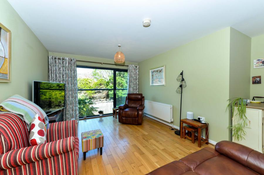 Apartment B4, 216 Belmont Road