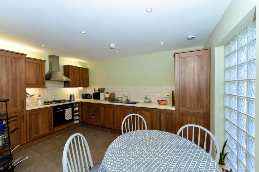 Apartment B4, 216 Belmont Road