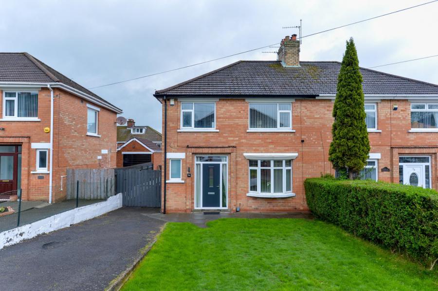 74 Abbey Park