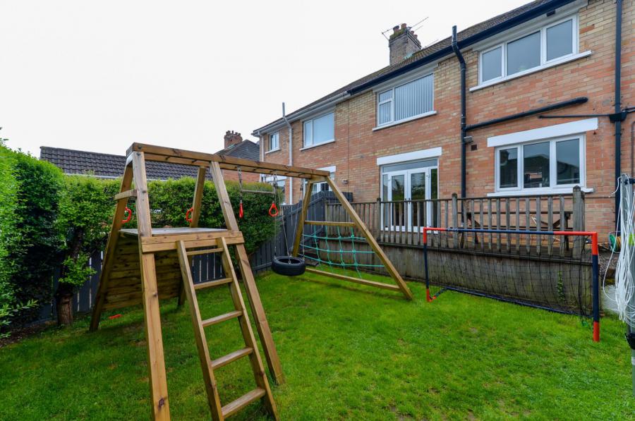 74 Abbey Park