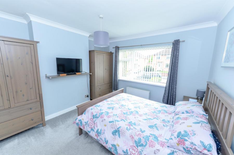 74 Abbey Park