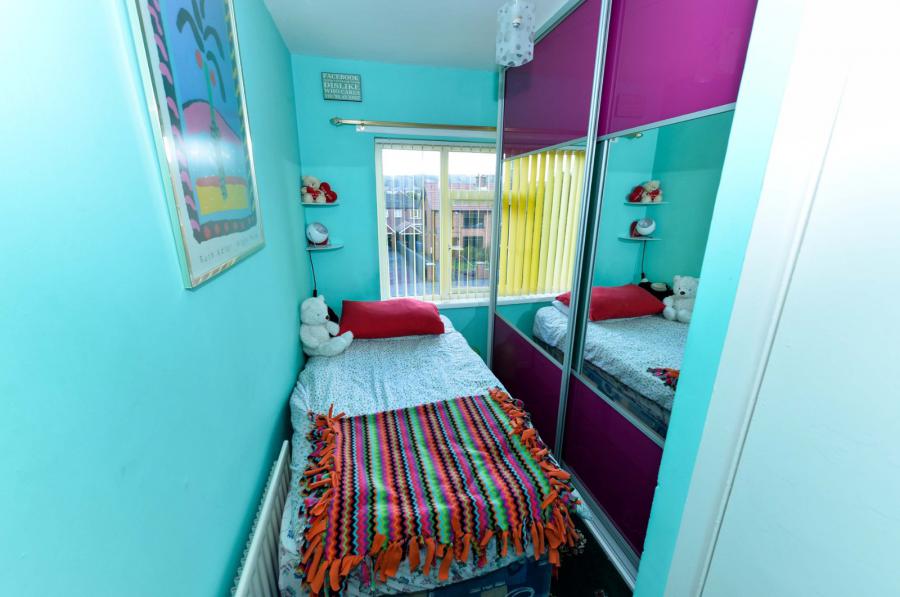 121 Abbey Park