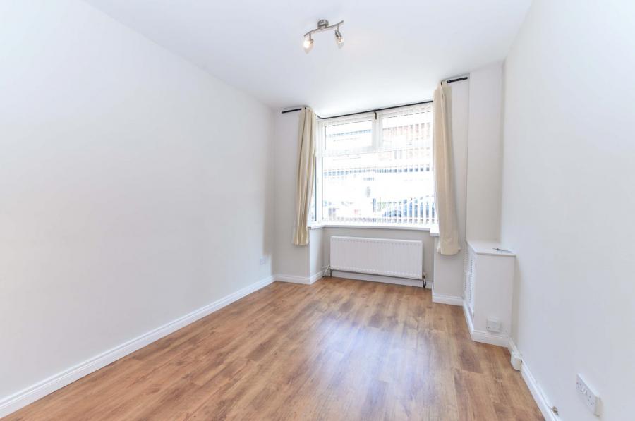 4 Colvil Street