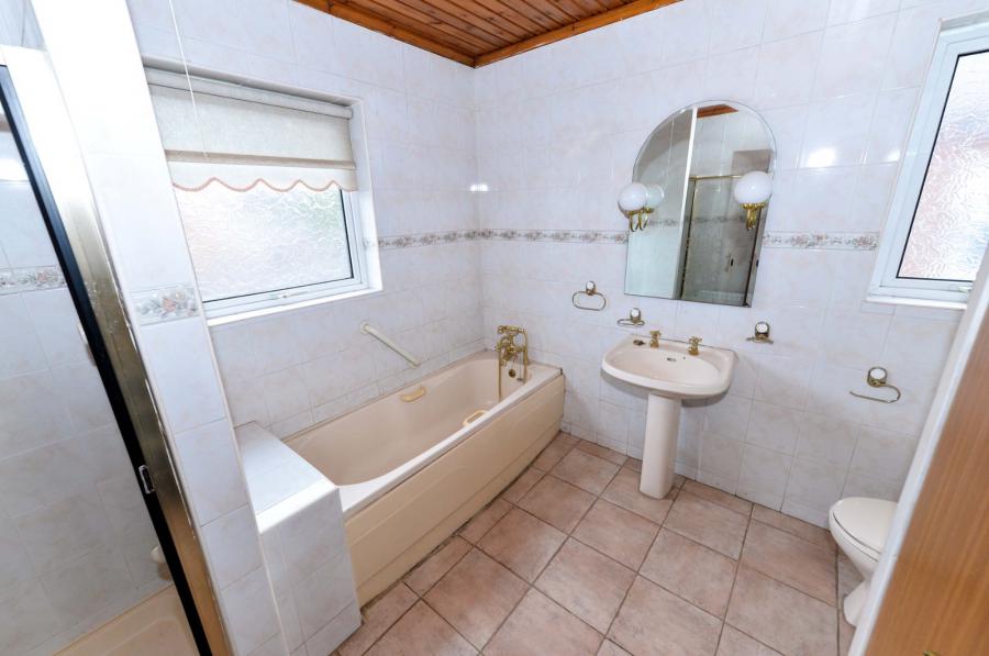 4 Clonallon Gardens