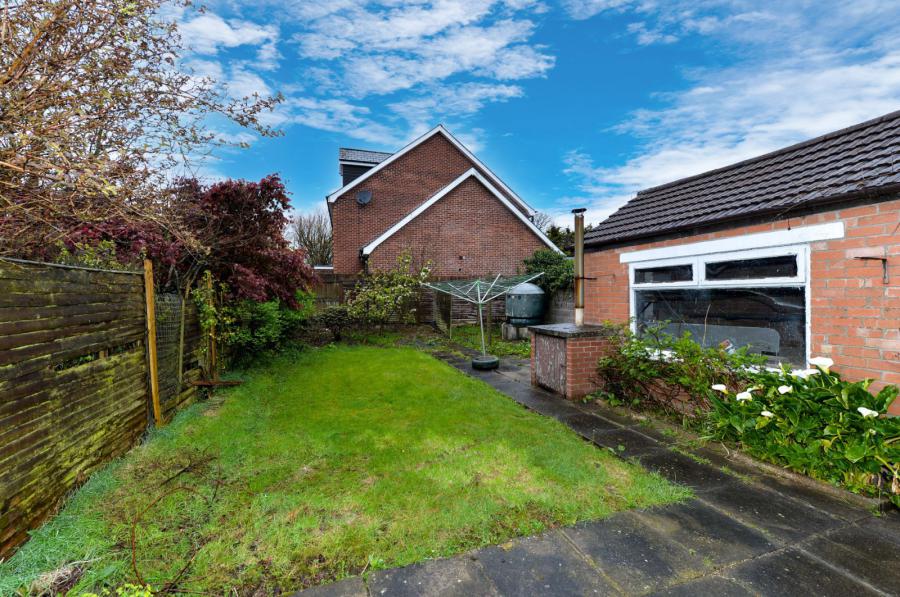 4 Clonallon Gardens