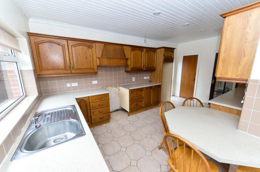 4 Clonallon Gardens