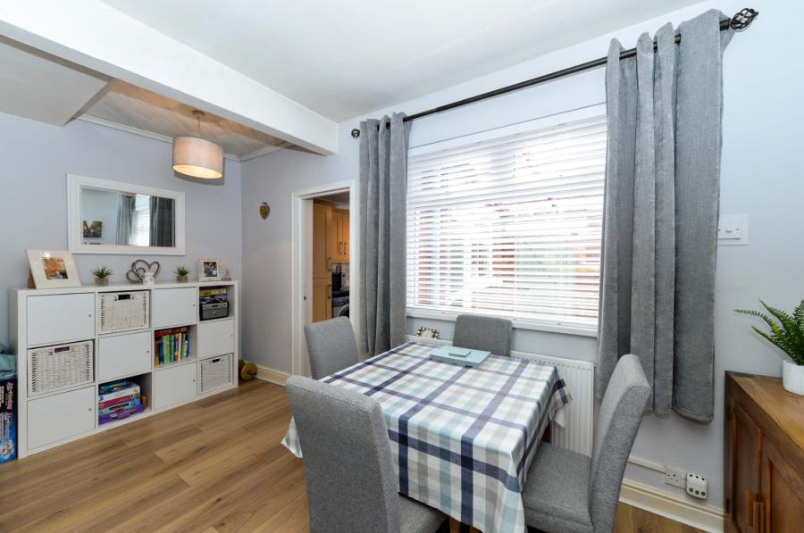 13 Strandburn Parade