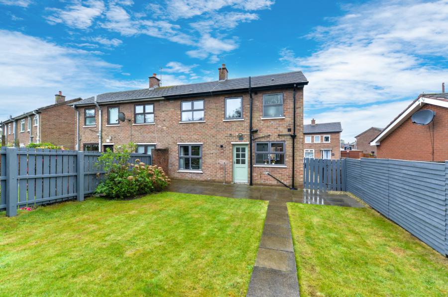 24 Cloghan Park