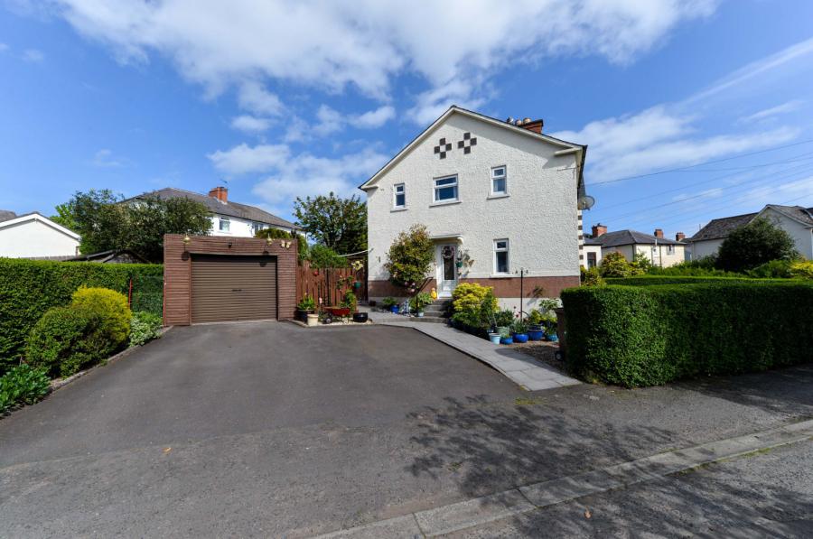 4 Ardgreenan Crescent