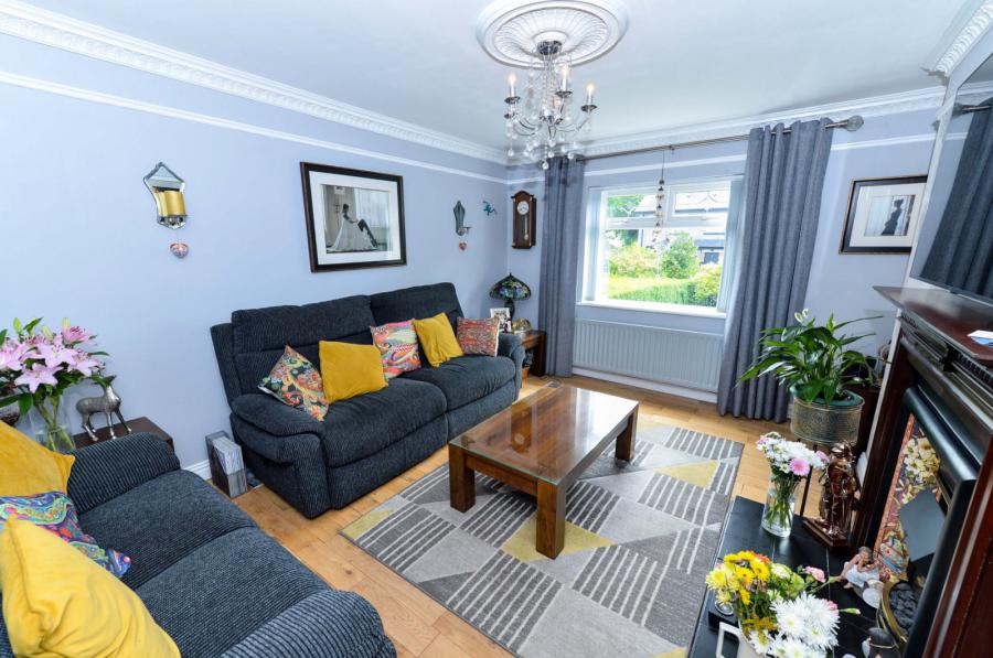4 Ardgreenan Crescent