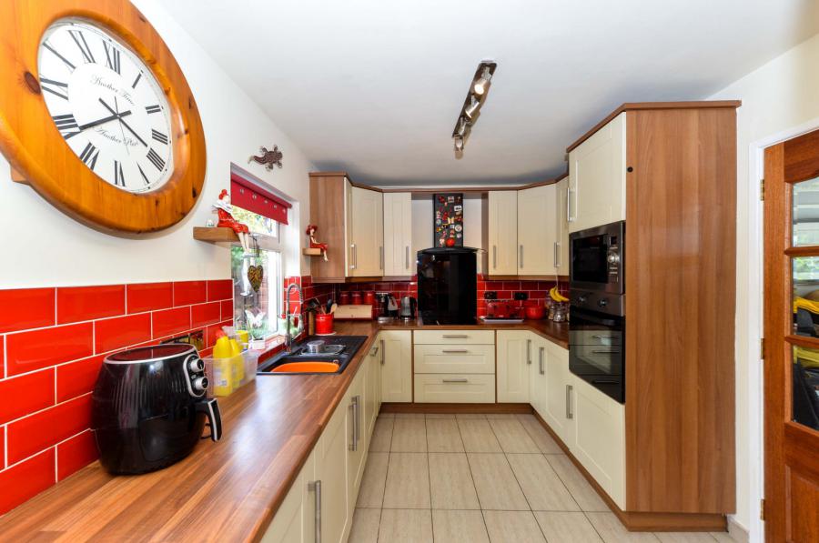 4 Ardgreenan Crescent