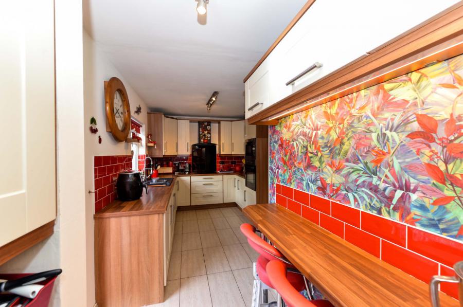 4 Ardgreenan Crescent