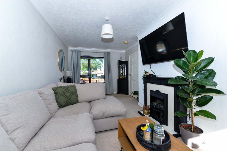 50 Knockwood Crescent