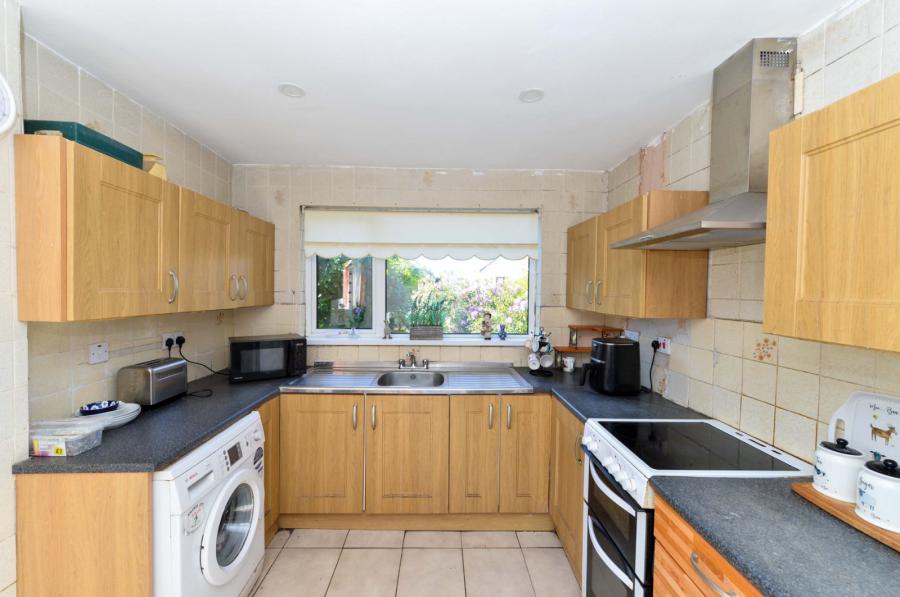 36 Glenmillan Park