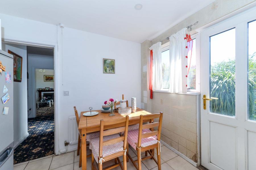 36 Glenmillan Park