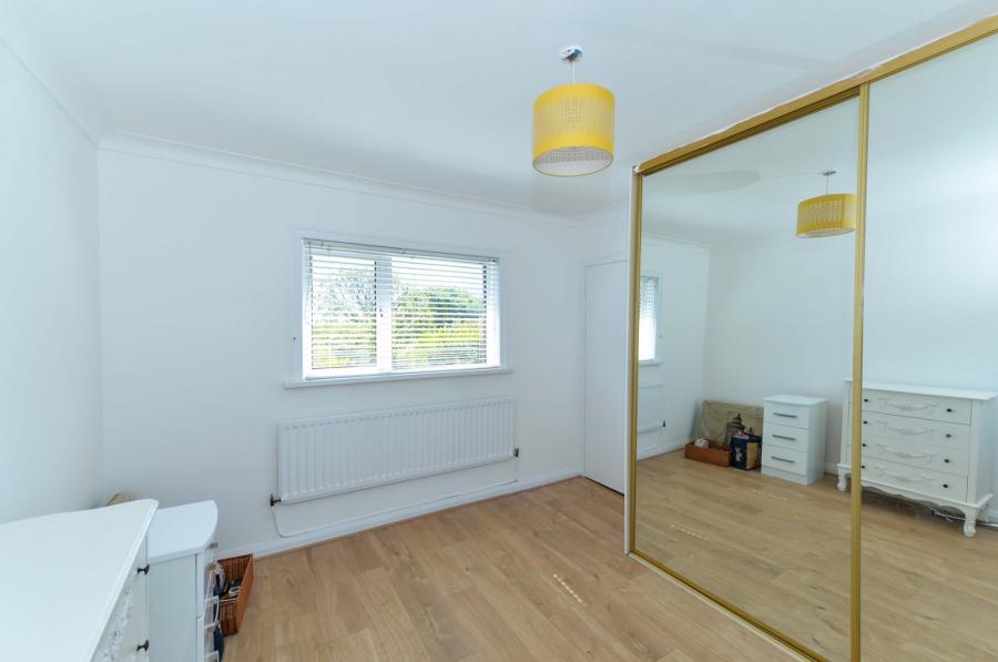 36 Glenmillan Park