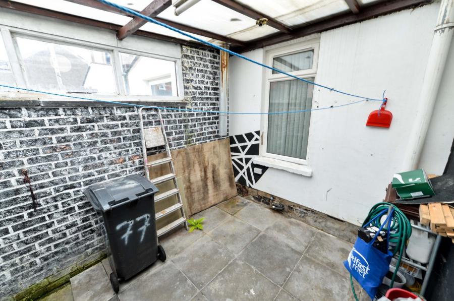77 Ravenscroft Avenue