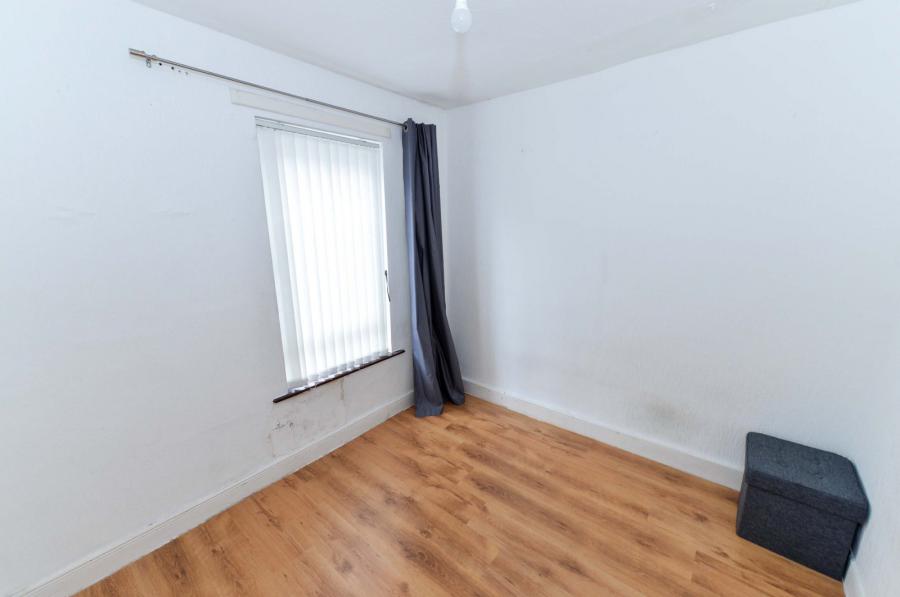 77 Ravenscroft Avenue