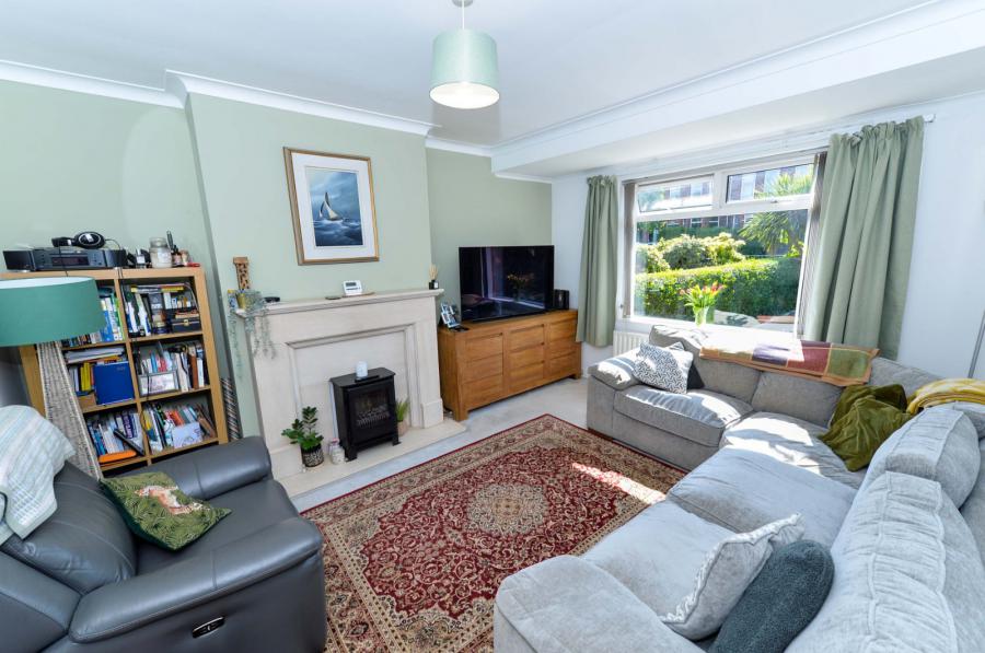 120 Holywood Road