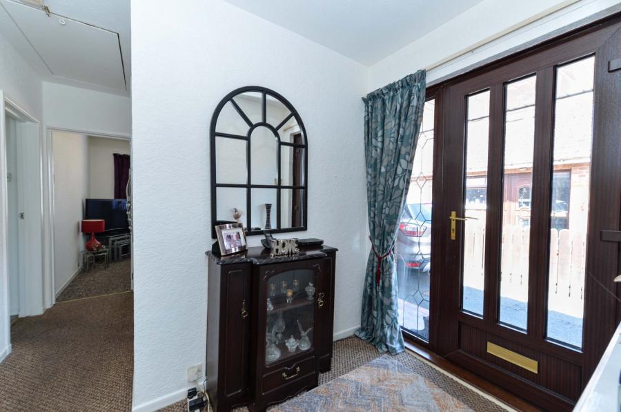 8 Ilford Avenue