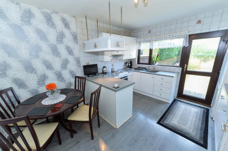 8 Ilford Avenue