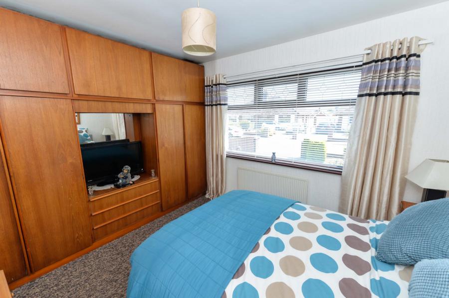 8 Ilford Avenue