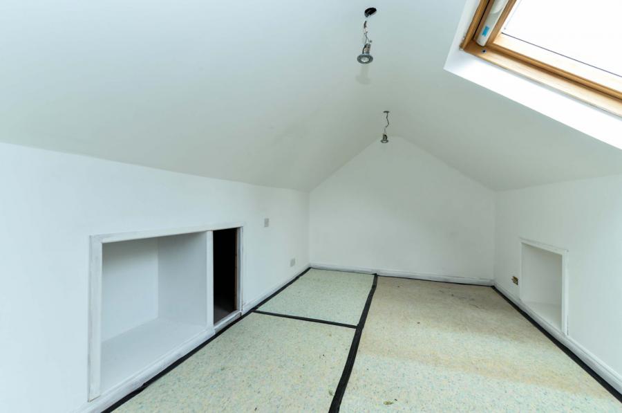 7 Sandbrook Park