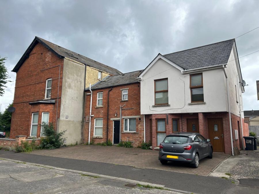 13 & 15 Inverary Drive And 81 & 83 Victoria Avenue