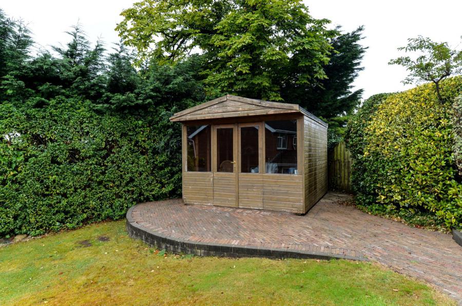 8 Glen Ebor Park