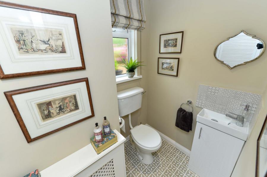 8 Glen Ebor Park