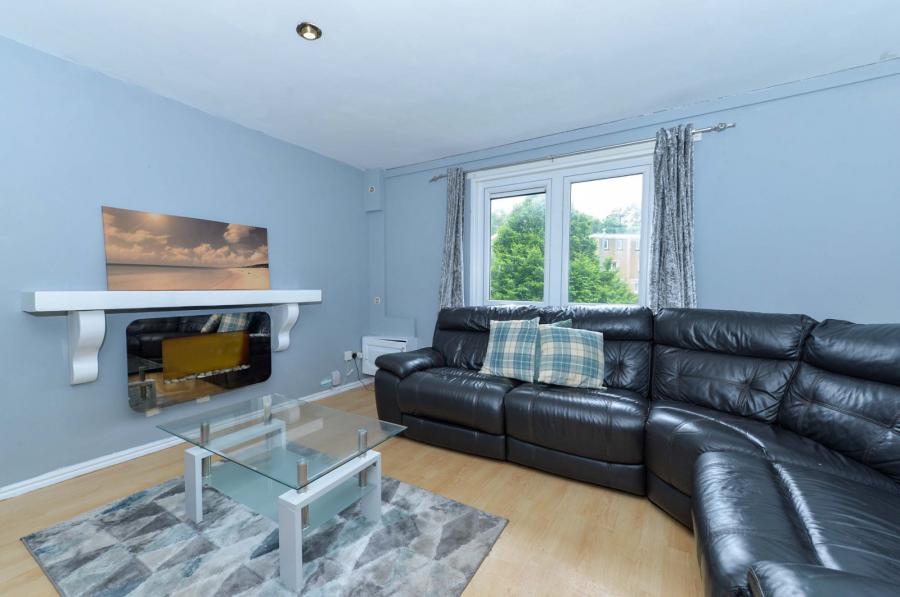 1c, Craignish Crescent