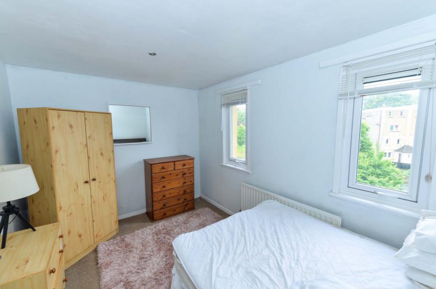 1c, Craignish Crescent