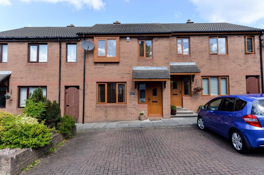 3 Hopedene Mews