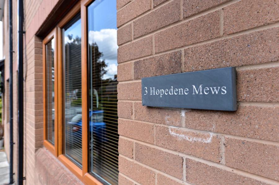 3 Hopedene Mews