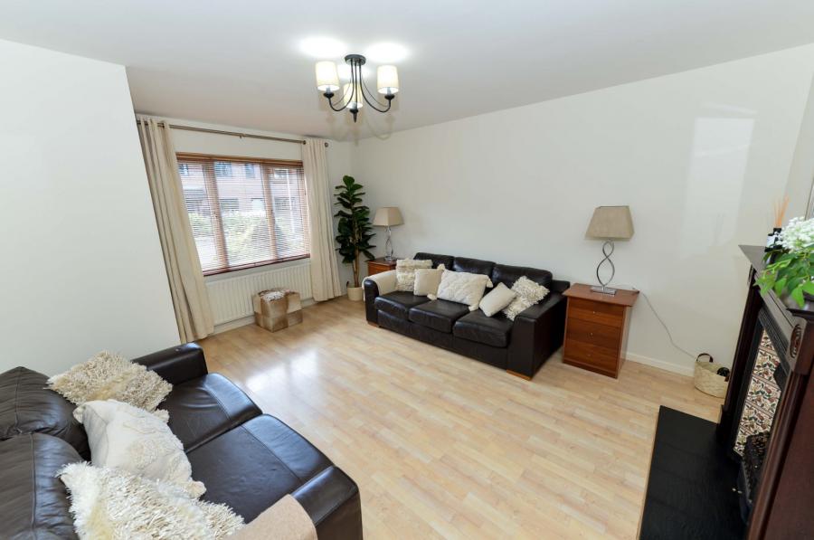 3 Hopedene Mews