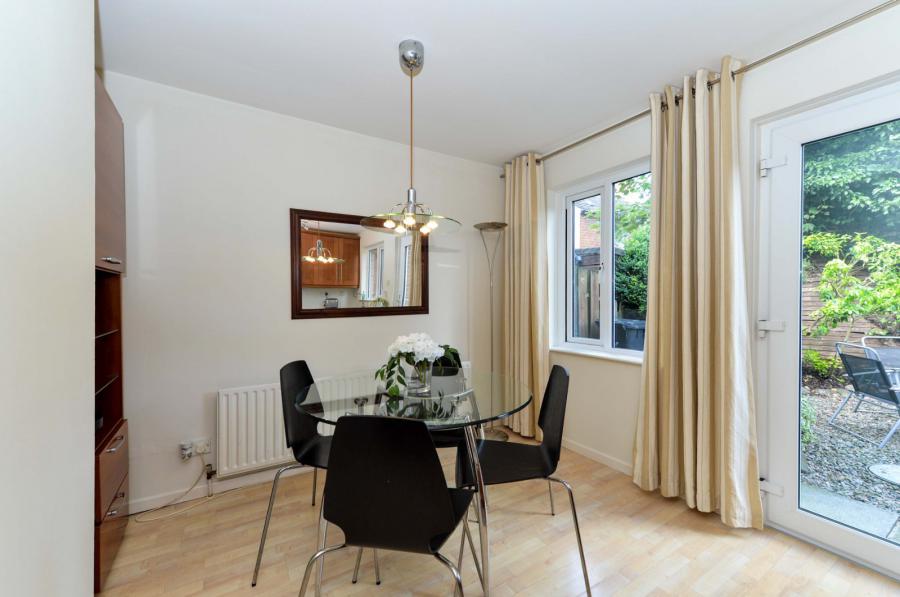 3 Hopedene Mews