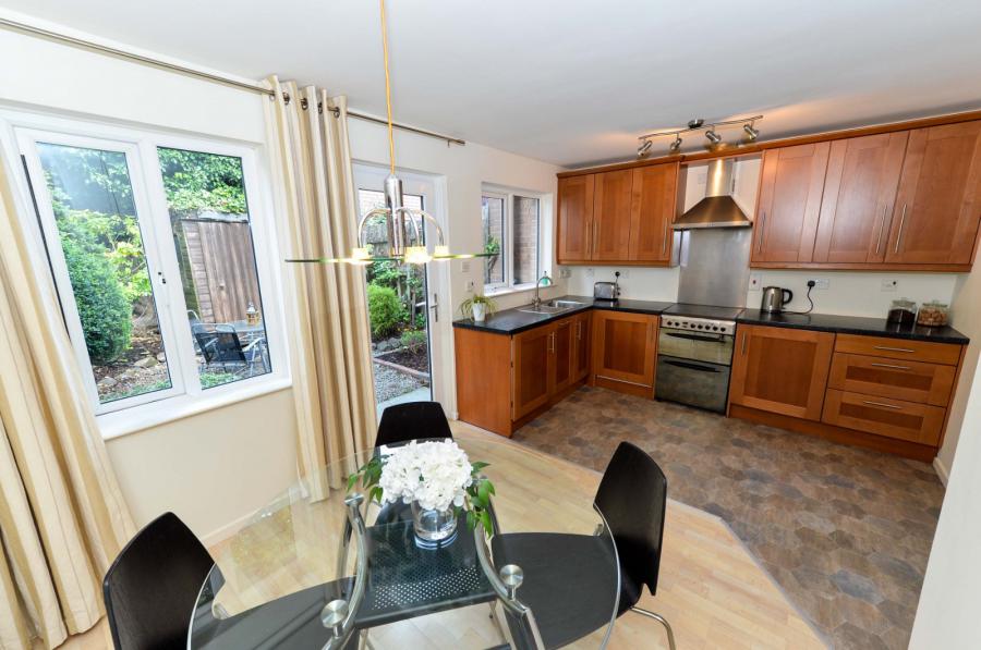 3 Hopedene Mews
