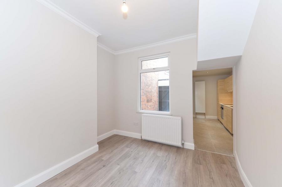 4 Lichfield Avenue