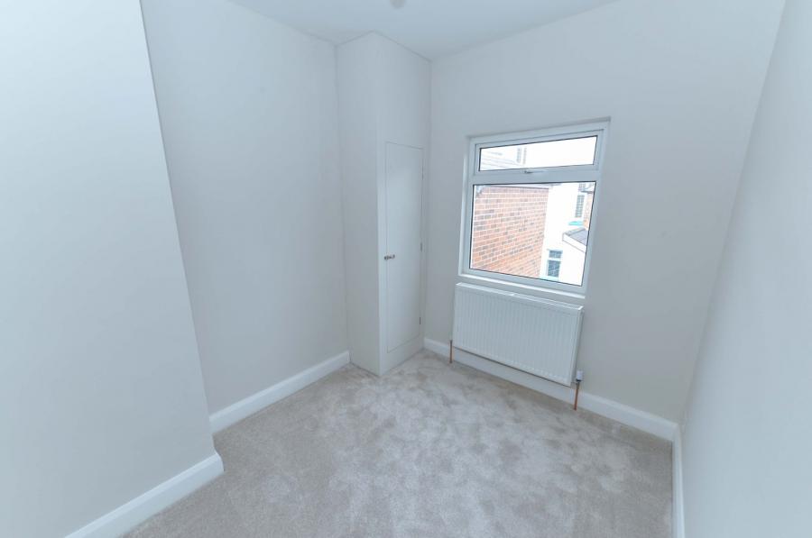 4 Lichfield Avenue