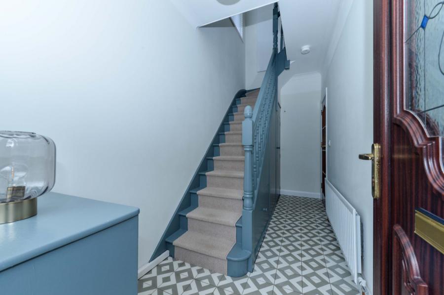 2 Sydenham Crescent